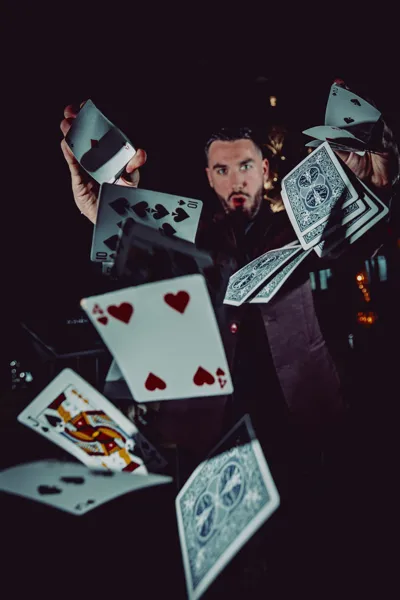 Spectacle de magie " Bluff "- La Doline