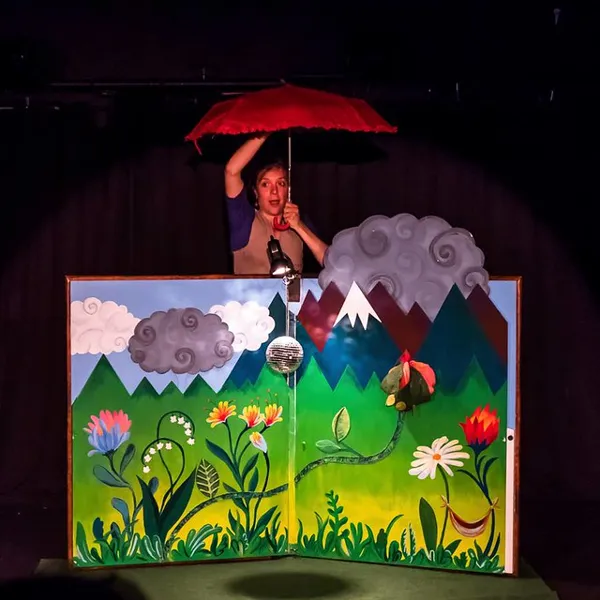 Les tout-petits au spectacle Petit Escargot, o ...