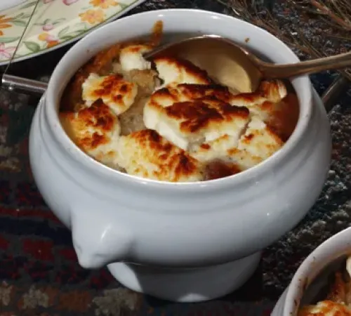 Repas soupe au fromage au restaurant Lou Paouzadou