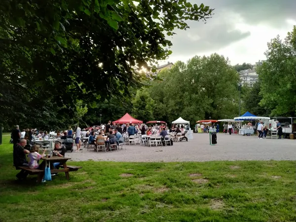 Marché de producteurs de pays et animations mu ...