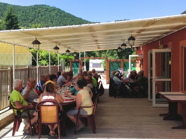 Marché artisanal et produits locaux