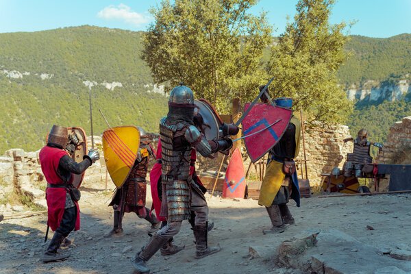 Médiévales au Château de Peyrelade avec "les S ...