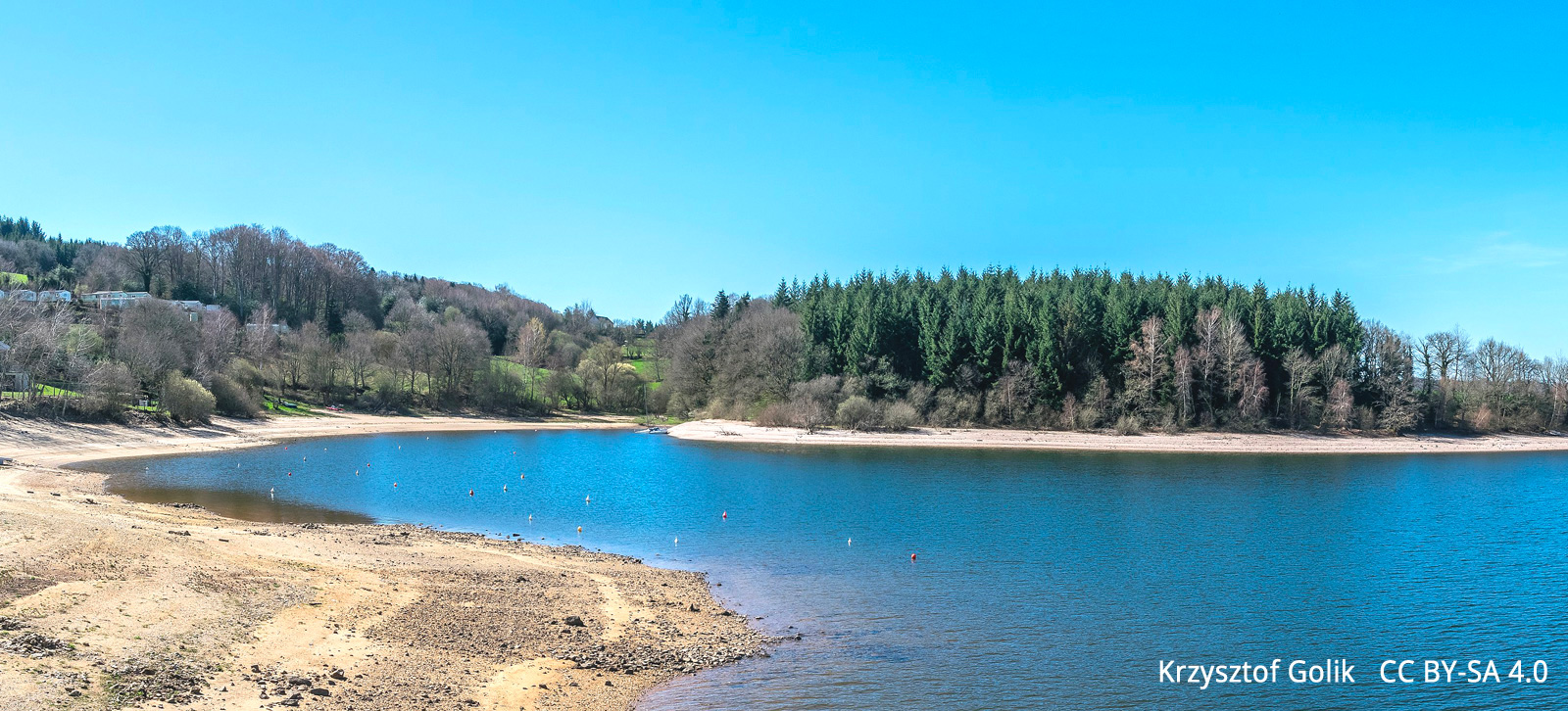 Lake Pareloup-dam