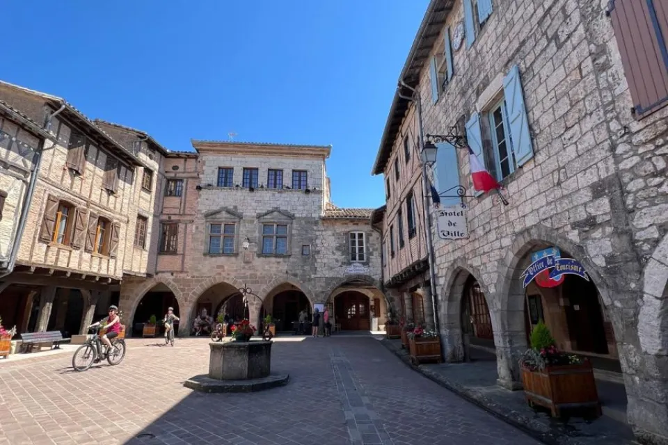 Castelnau-de-Montmiral