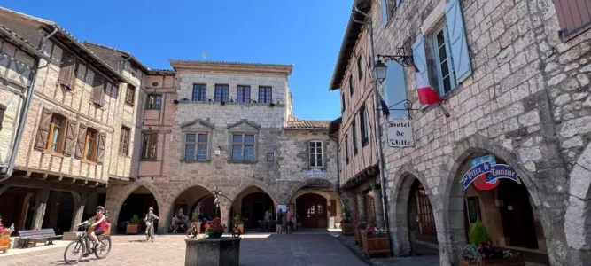 Castelnau-de-Montmiral