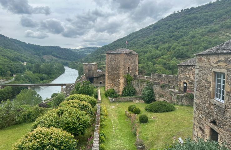 Brousse le château
