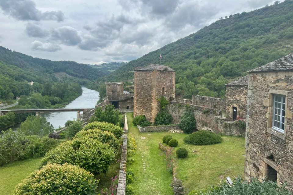 Brousse le château