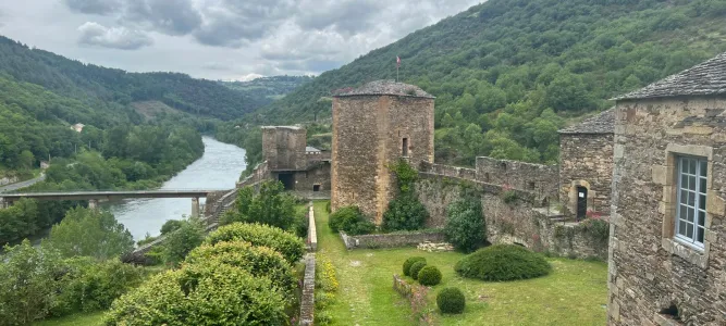 Brousse le château