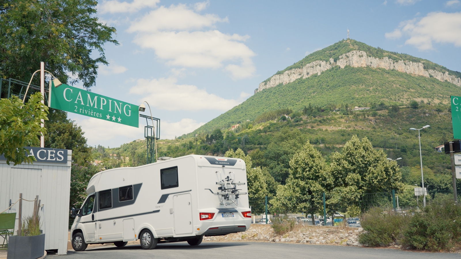 Camping des Deux Rivières - Pour des vacances nature et tout confort à Millau