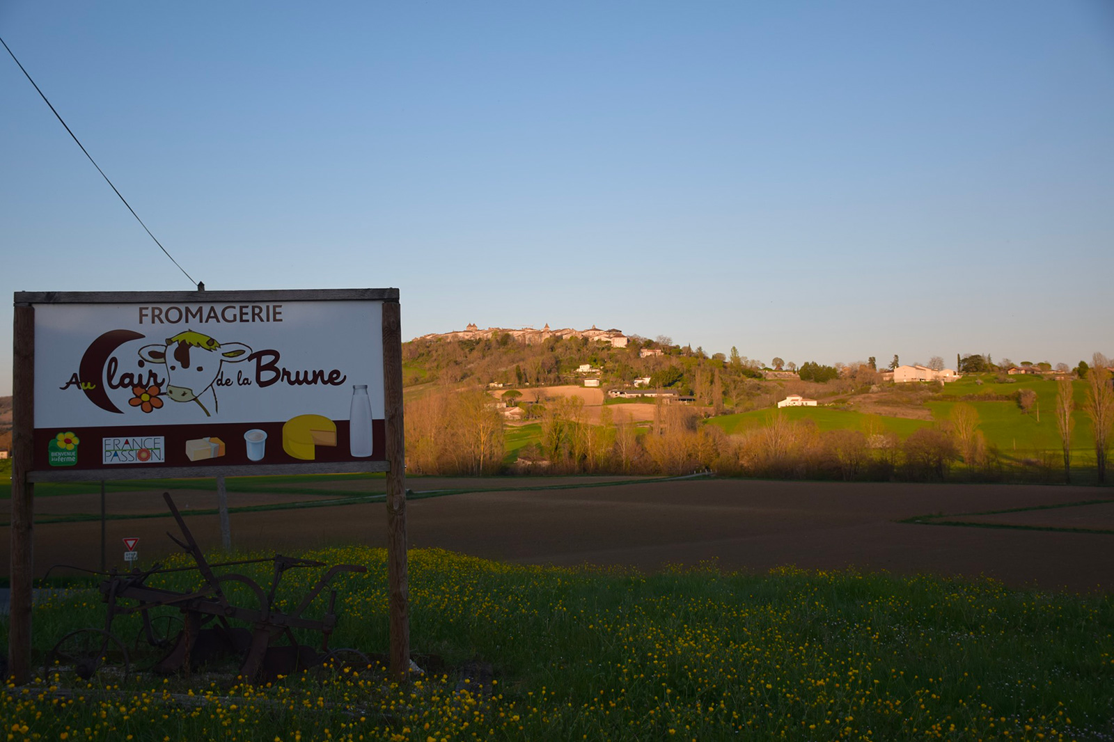 Au Clair de la Brune