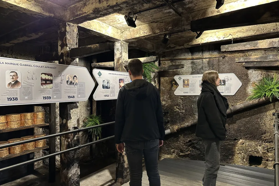 Visite des Caves de Roquefort – Maison Gabriel ...