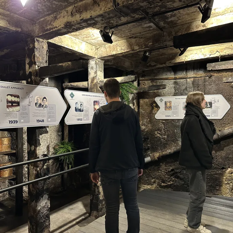 Visite des Caves de Roquefort – Maison Gabriel ...