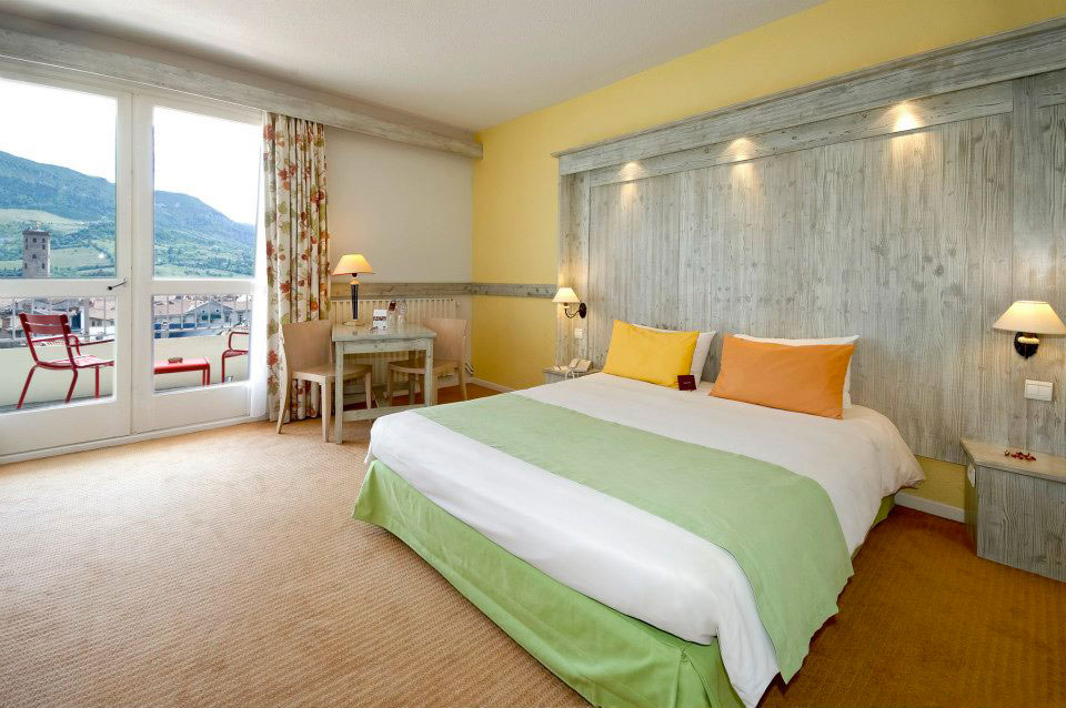 Hôtel Mercure Millau - Séjournez confortablement à deux pas du centre historique