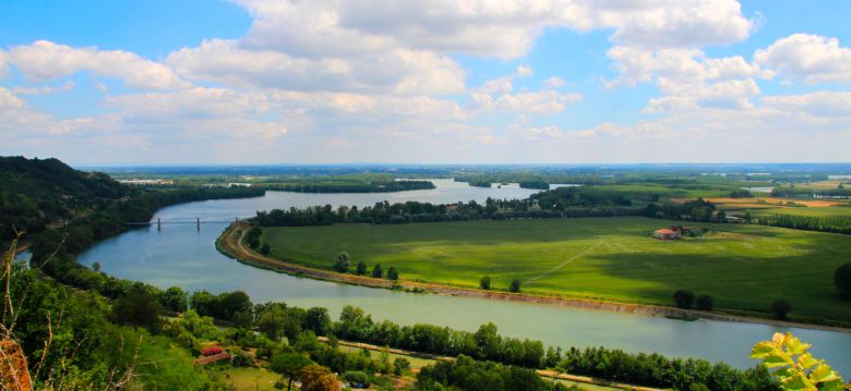 Beaucaire Island
