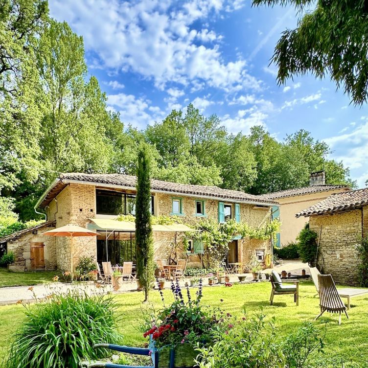 Moulin de Trusse - Eco-responsible guest house with swimming pool in the Tarn region of France