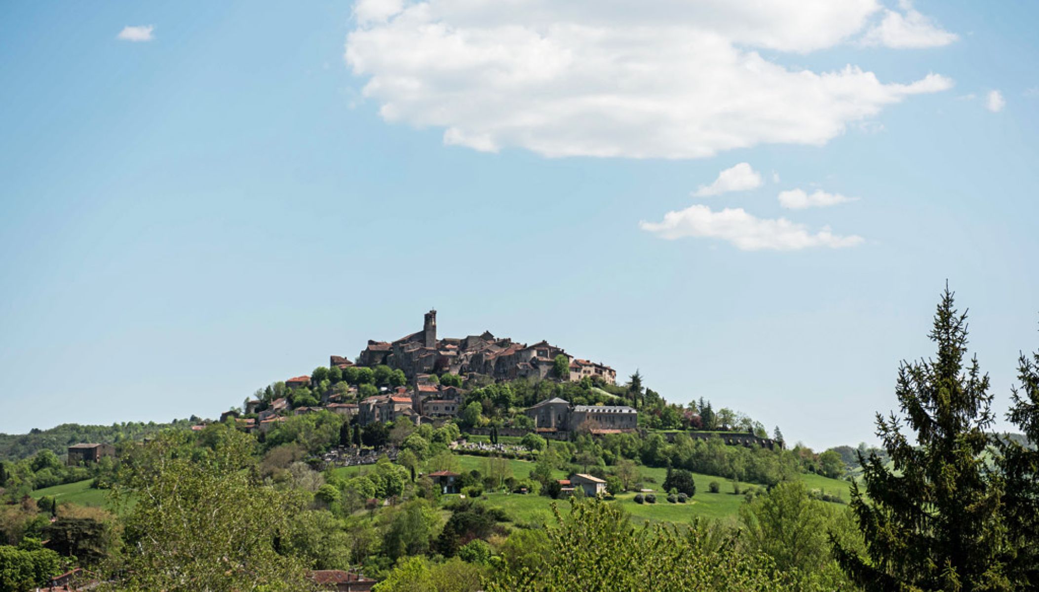 Promenade de fin d'hiver à Cordes-sur-Ciel