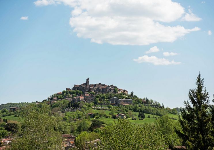 End of winter walk in Cordes-sur-Ciel