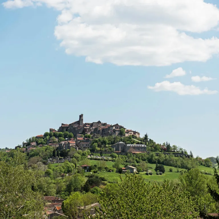 Late winter stroll in Cordes-sur-Ciel
