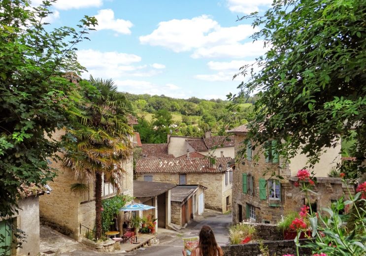 Caylus, a fortified town that has remained med ...