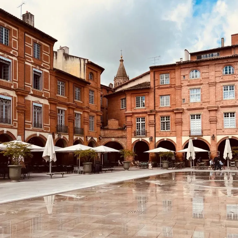 Visit Montauban on foot