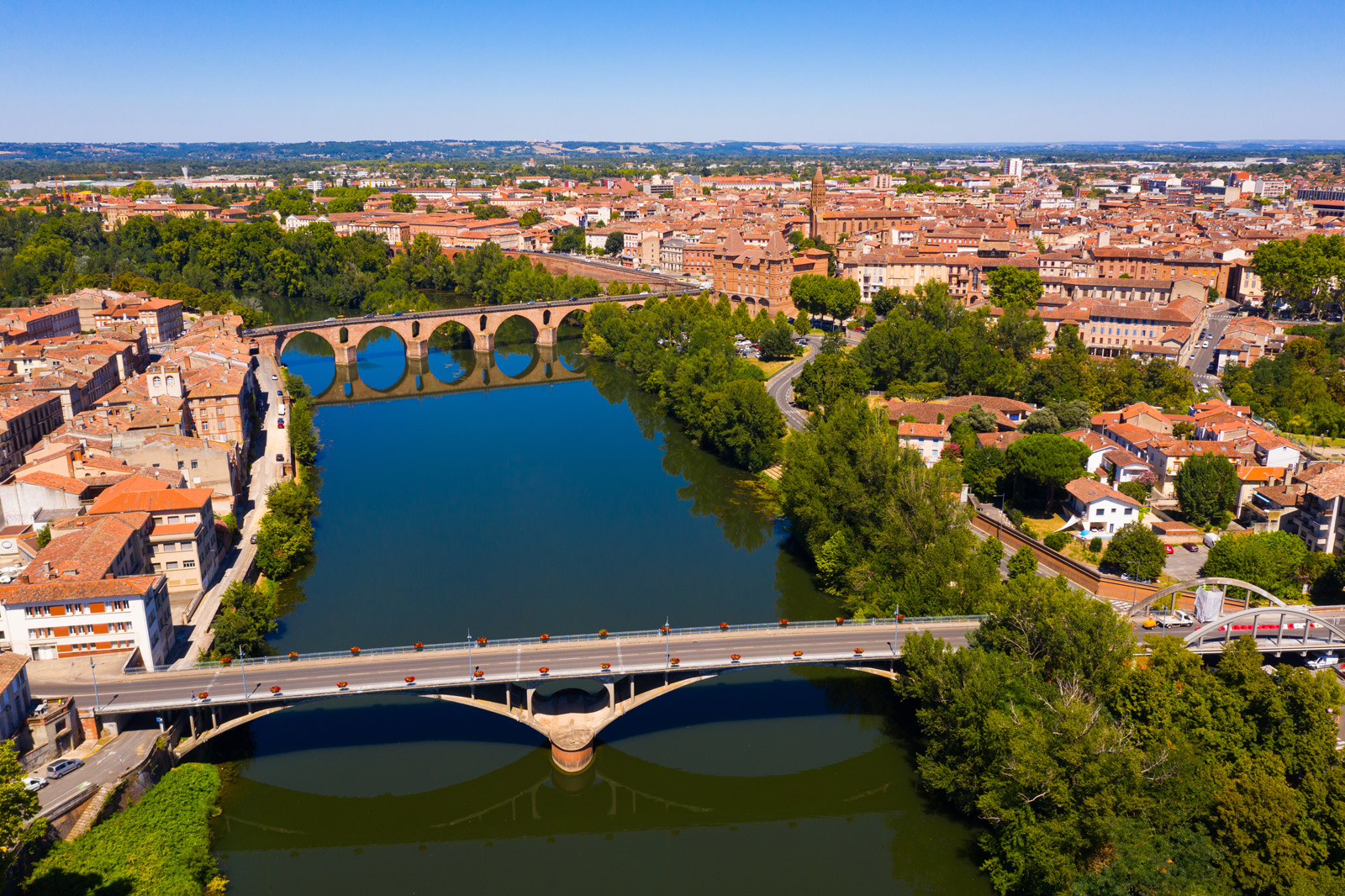 Visit Montauban on foot