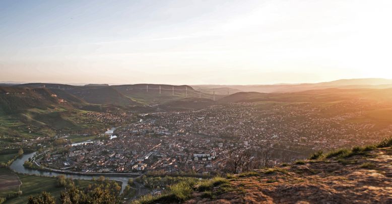 Visit Millau on foot or by bike