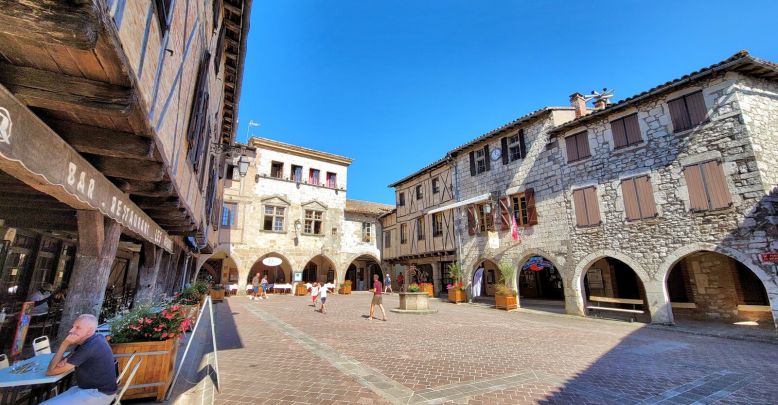 Discover the medieval village of Castelnau-de- ...