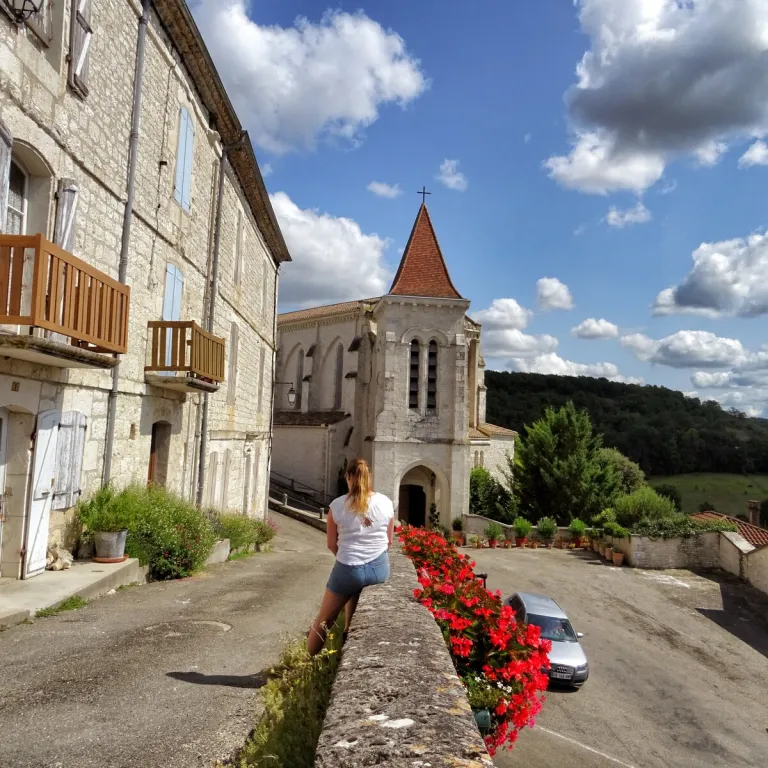 Montaigu de Quercy: authentic and charming place