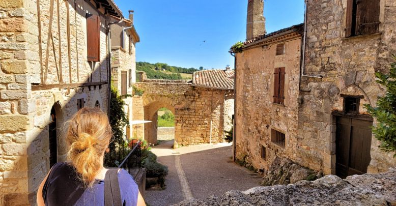 Discovering the fortified town of Puycelsi