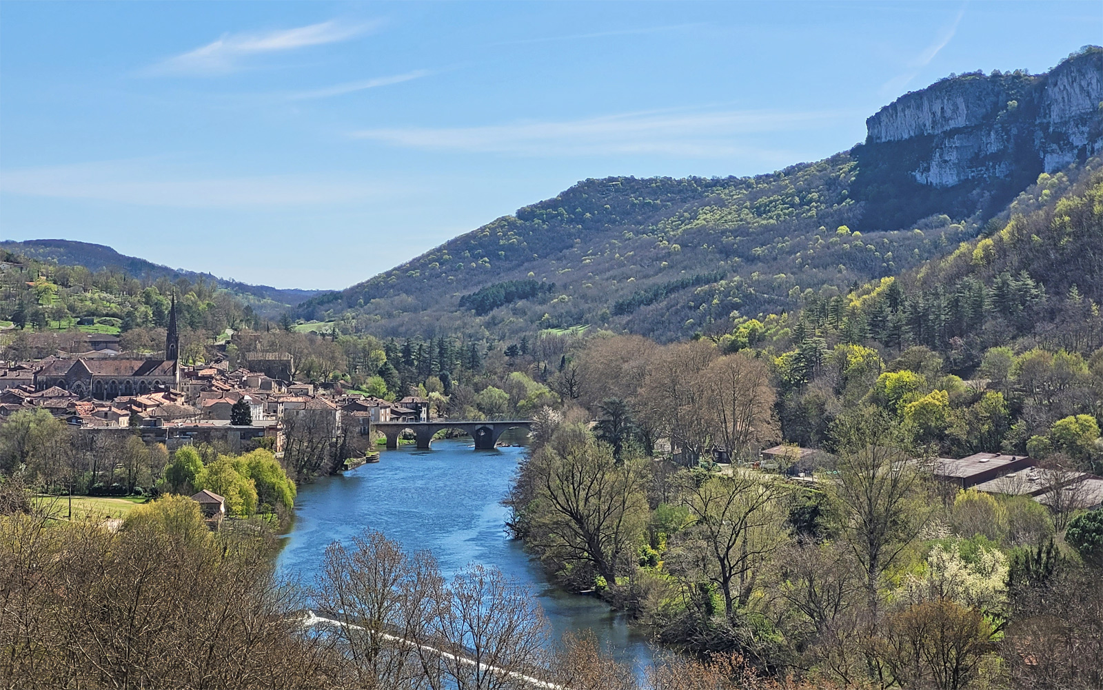 Visiter les Gorges de l’Aveyron dans la région ...