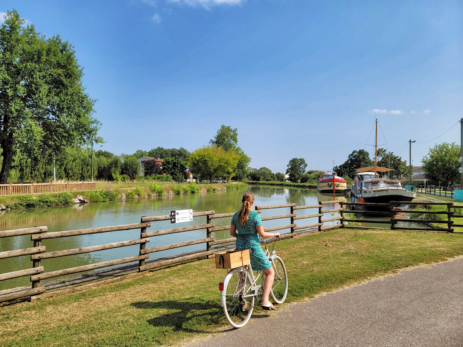 Montech : balade à vélo le long du canal