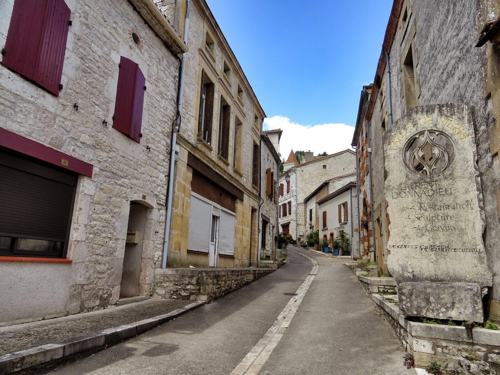 Montaigu de Quercy