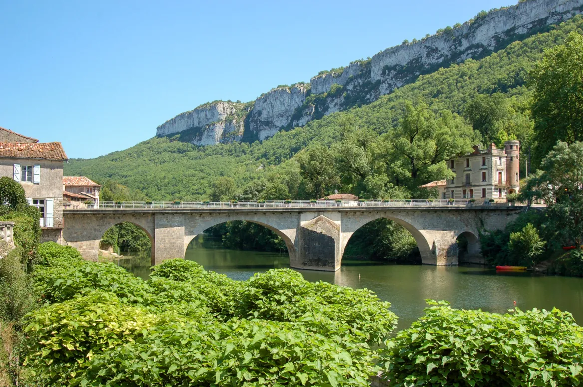 Saint-Antonin-Noble-Val Quemener Valerie AdobeStock