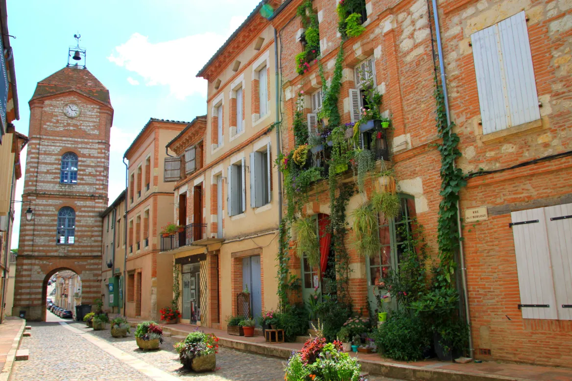 Auvillar - Photo credit: AdobeStock / vouvraysan