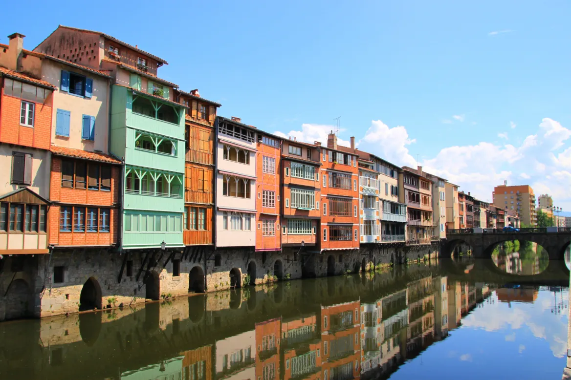 Photo: House on the Agout in Castres Photo: AdobeStock vouvraysan