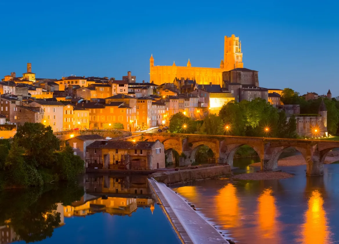 Albi at night