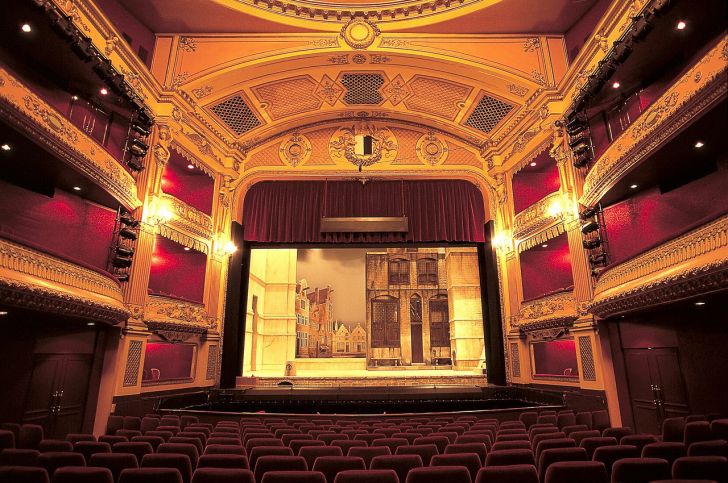 Soirée Théâtre : "Nous ne Sommes pas du même M ...