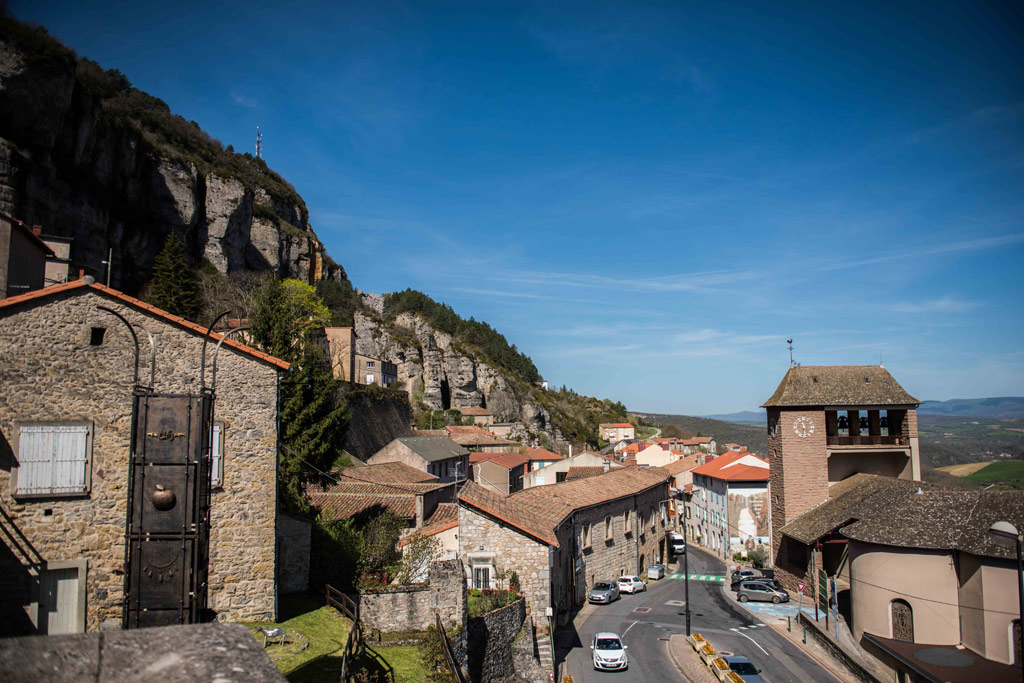 The large village of Roquefort-sur-Soulzon