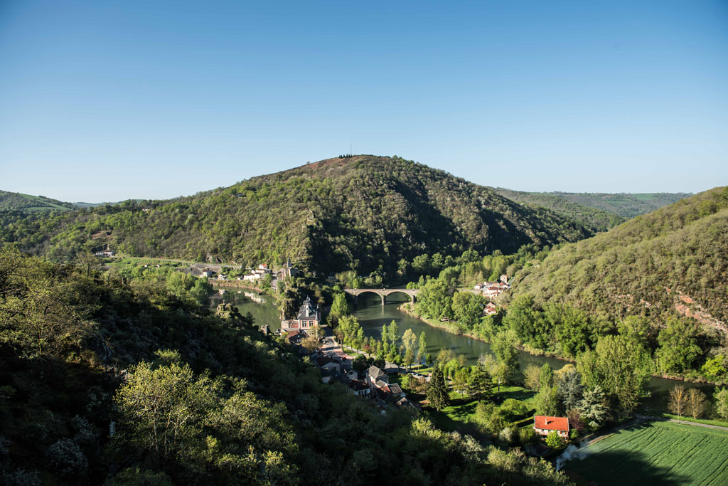 Magnifique panorama sur Ambialet