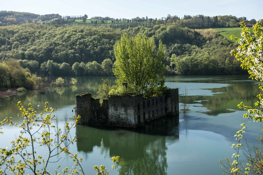 Les ruines énigmatiques du Château de Grandval